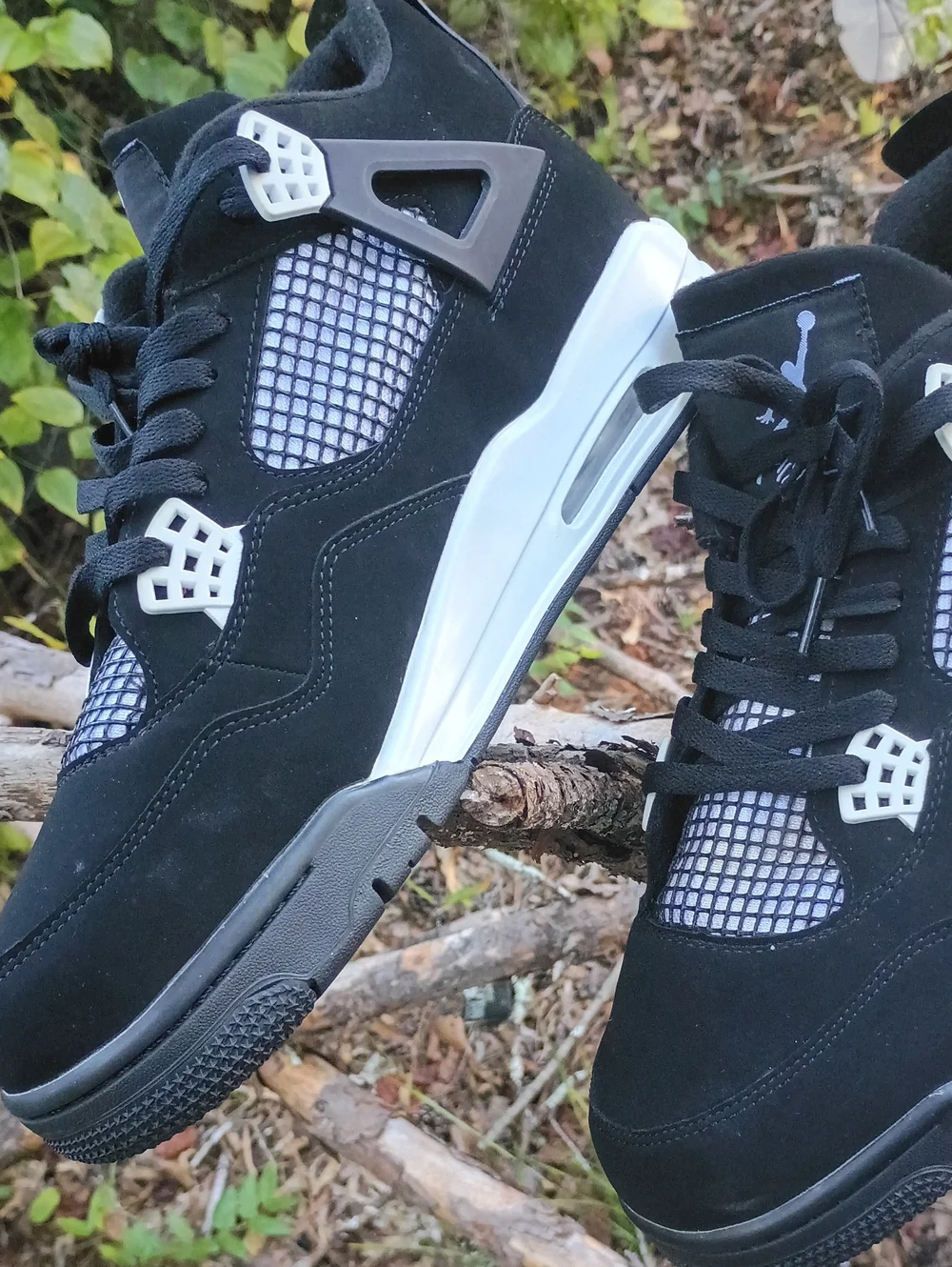 Jordan 4 Thunder Black and White Suede Sneakers - Low Top. Missing Box!!
